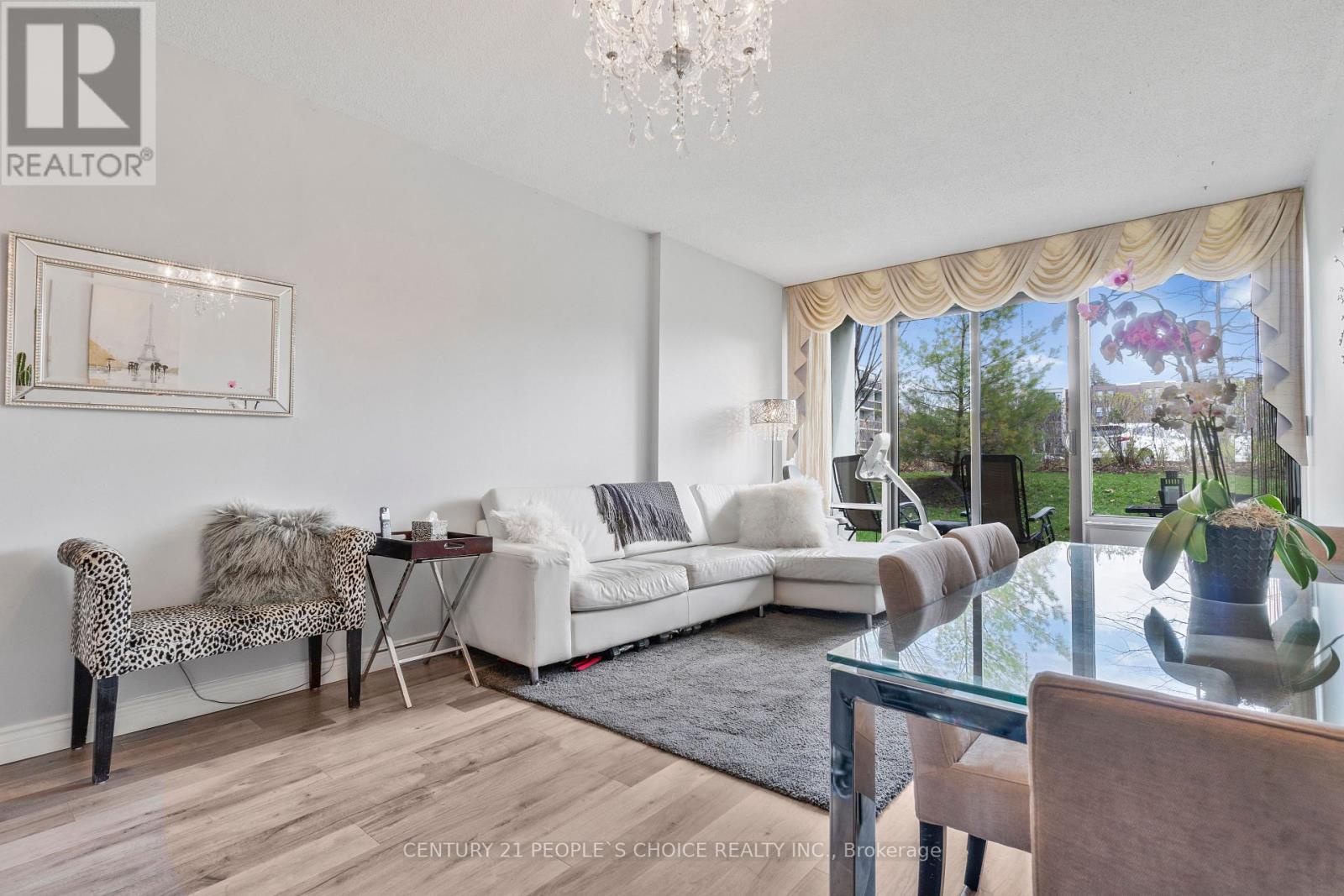 105 - 20 Fashion Roseway, Toronto (willowdale East), Ontario