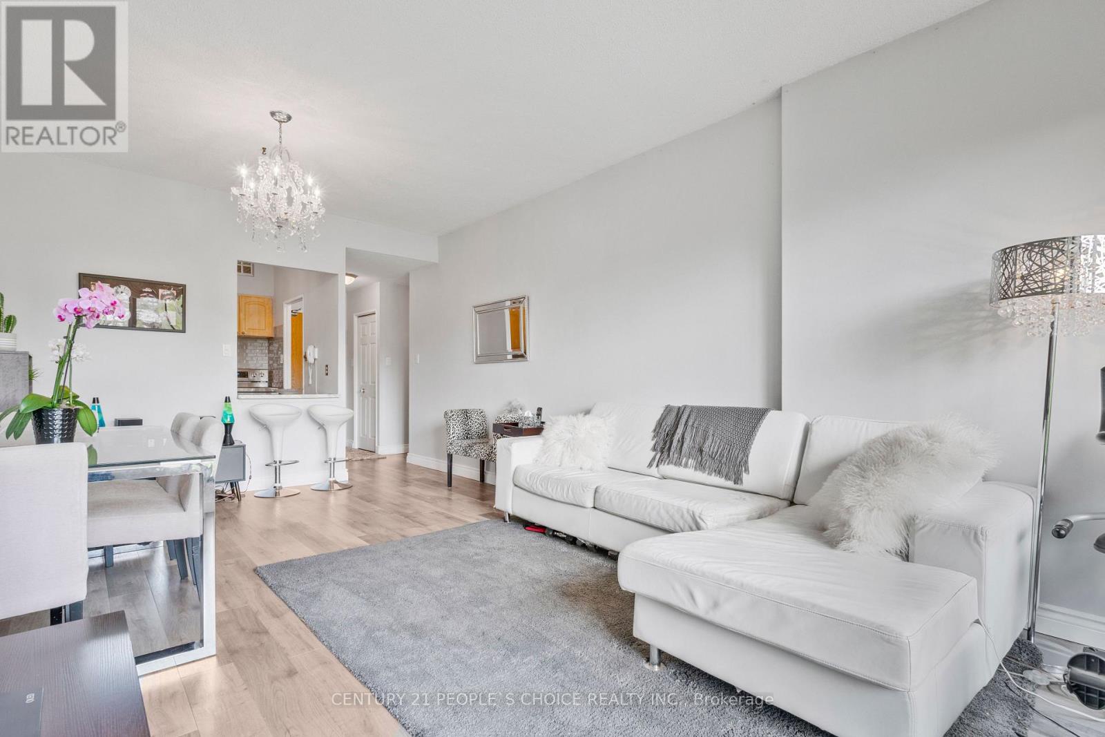 105 - 20 Fashion Roseway, Toronto (willowdale East), Ontario