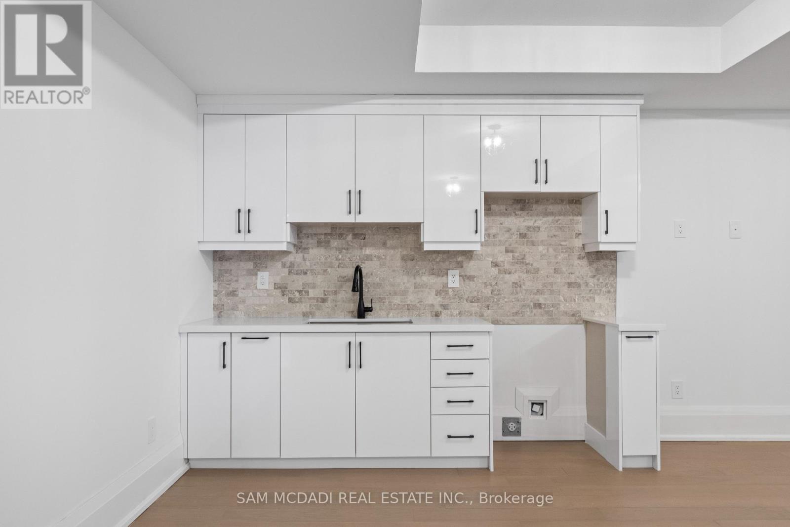 78 South Kingsway, Toronto (high Park-swansea), Ontario