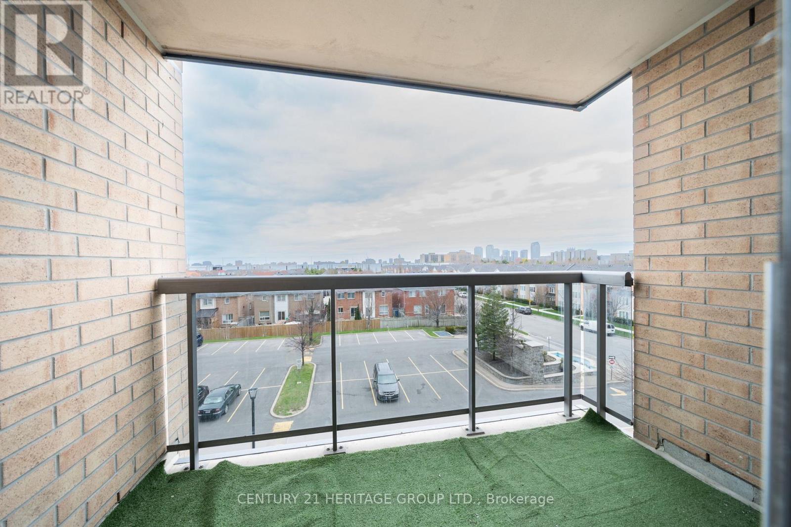 415 - 8 Mondeo Drive, Toronto (dorset Park), Ontario