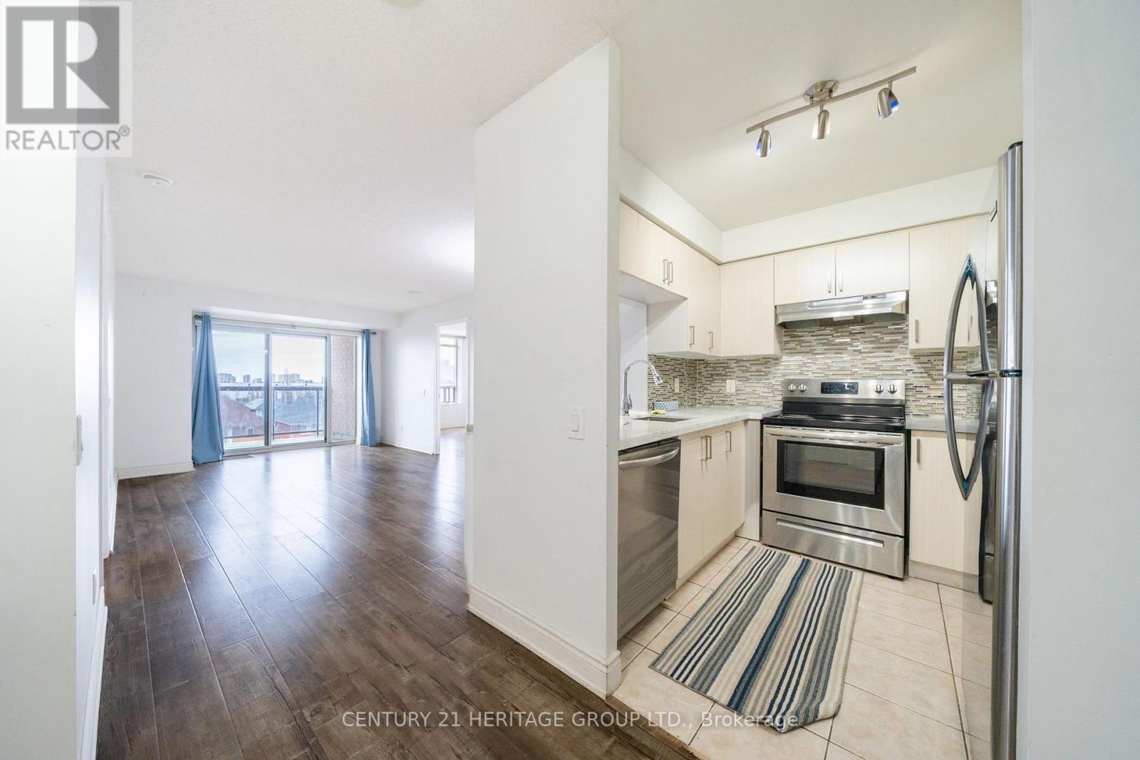 415 - 8 Mondeo Drive, Toronto (dorset Park), Ontario