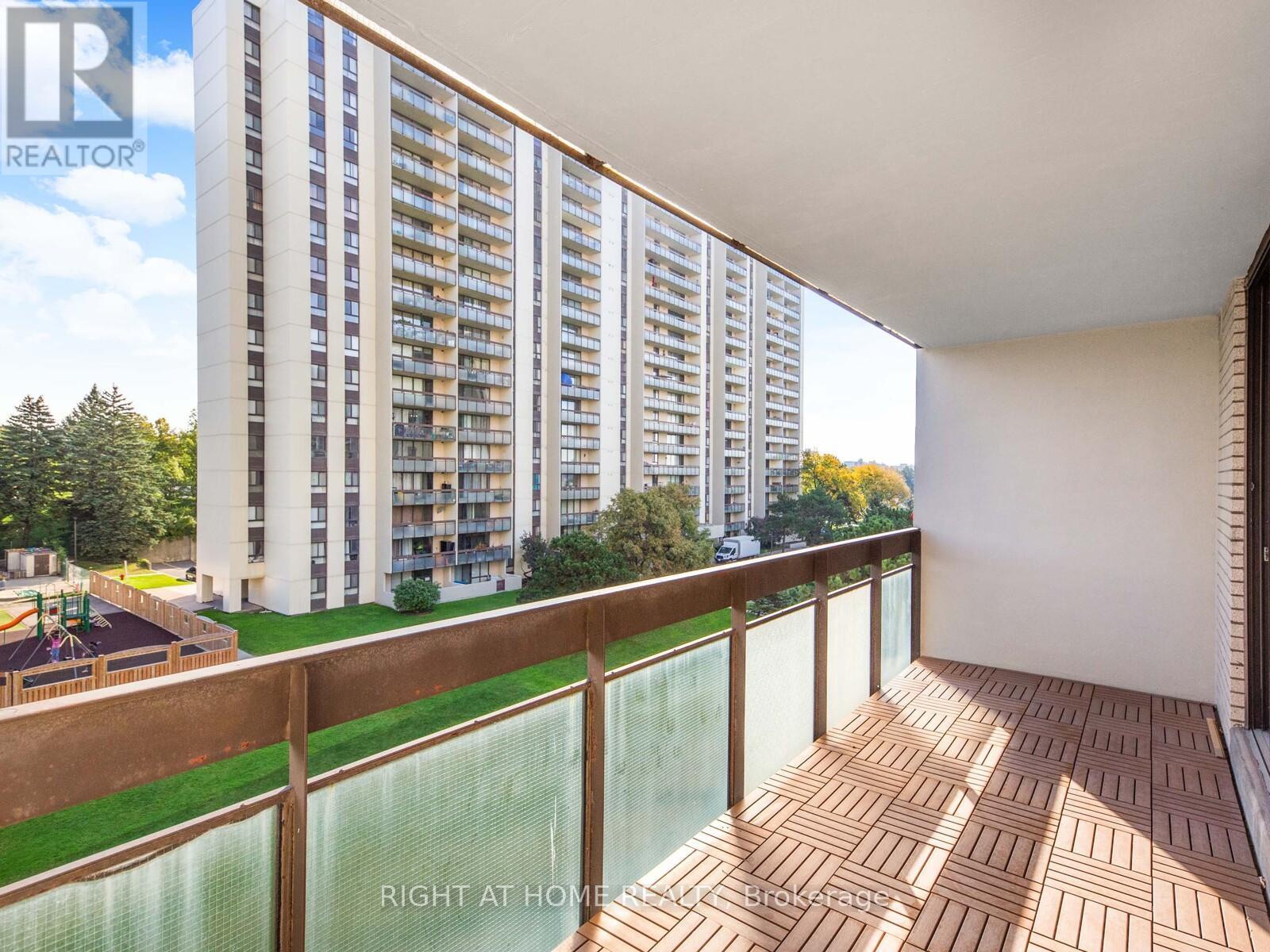 612 - 177 Linus Road, Toronto (don Valley Village), Ontario