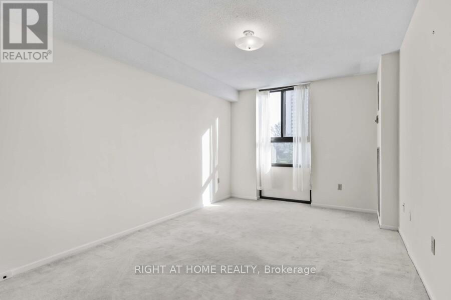 612 - 177 Linus Road, Toronto (don Valley Village), Ontario