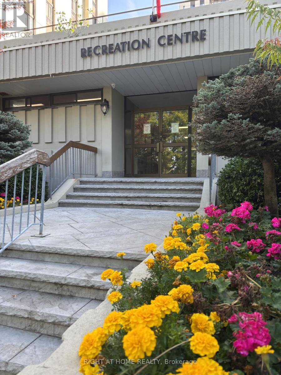 612 - 177 Linus Road, Toronto (don Valley Village), Ontario