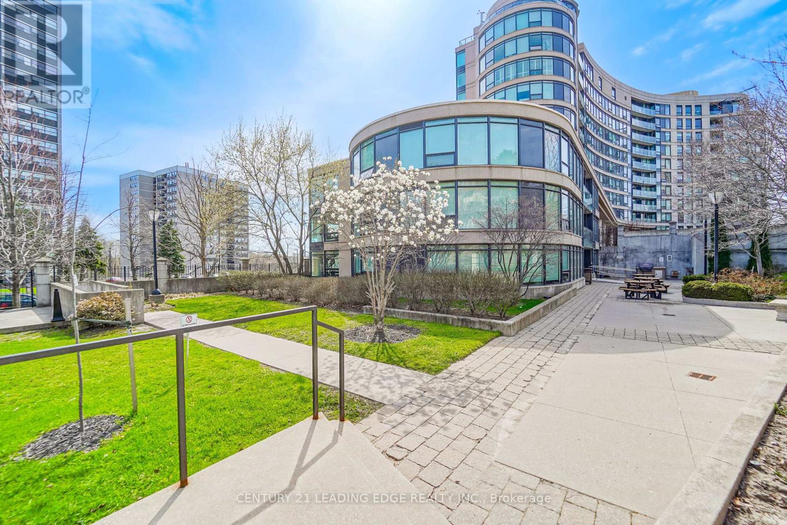 413 - 18 Valley Woods Road, Toronto (parkwoods-donalda), Ontario