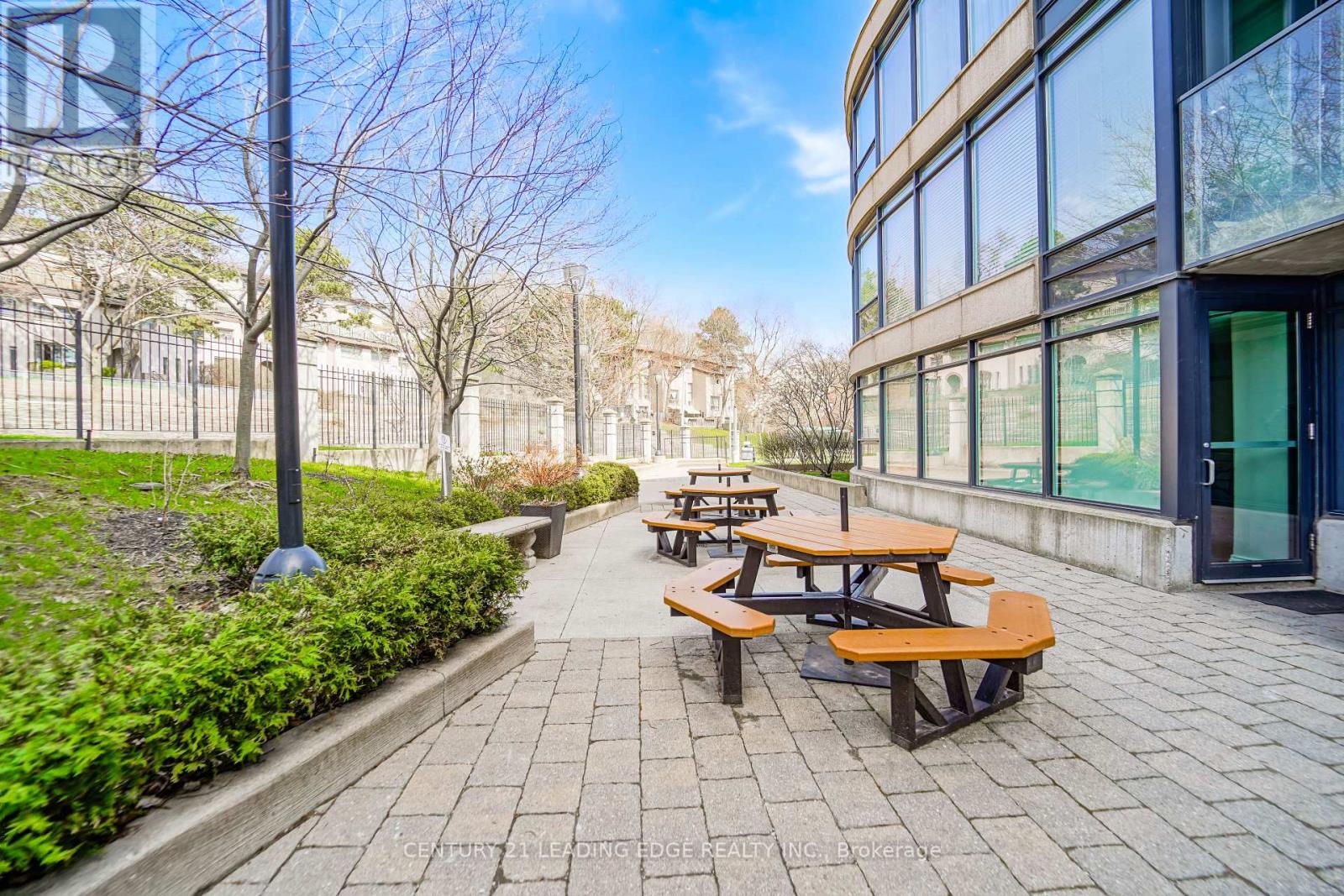 413 - 18 Valley Woods Road, Toronto (parkwoods-donalda), Ontario