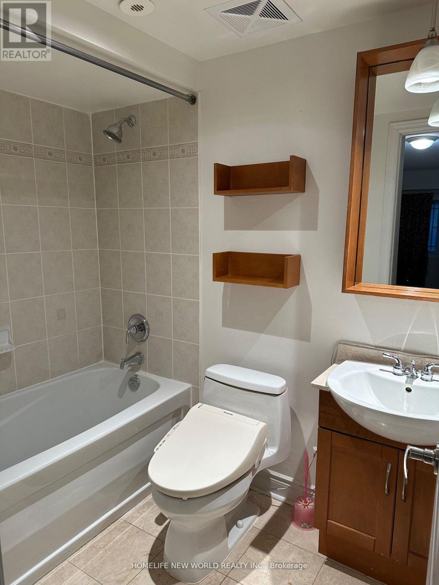 1 - 420 Kenneth Avenue, Toronto (willowdale East), Ontario