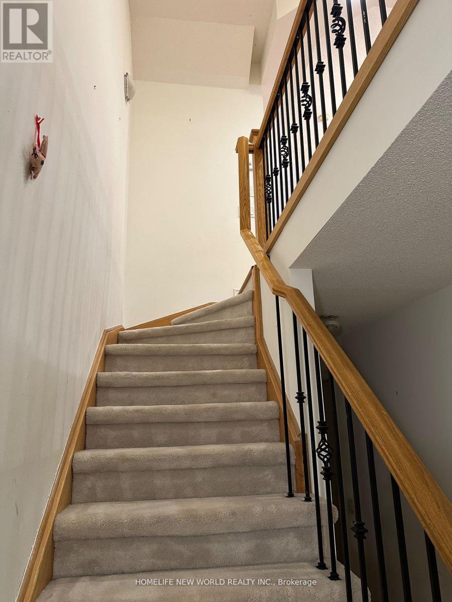 1 - 420 Kenneth Avenue, Toronto (willowdale East), Ontario