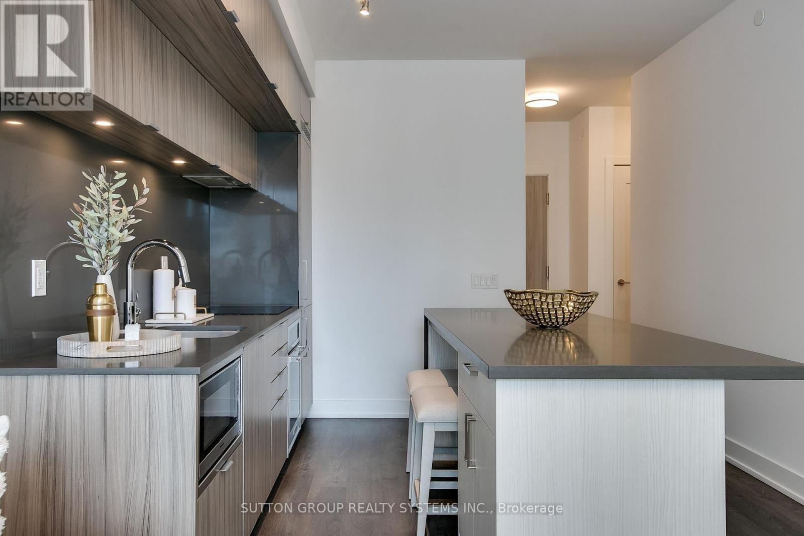 910 - 80 Vanauley Street, Toronto (kensington-chinatown), Ontario