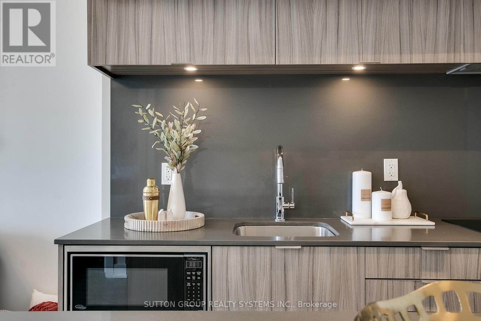 910 - 80 Vanauley Street, Toronto (kensington-chinatown), Ontario