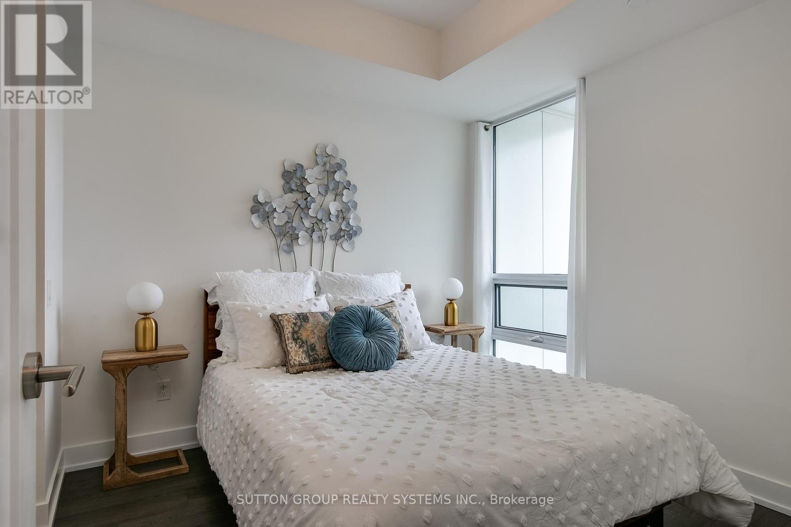 910 - 80 Vanauley Street, Toronto (kensington-chinatown), Ontario