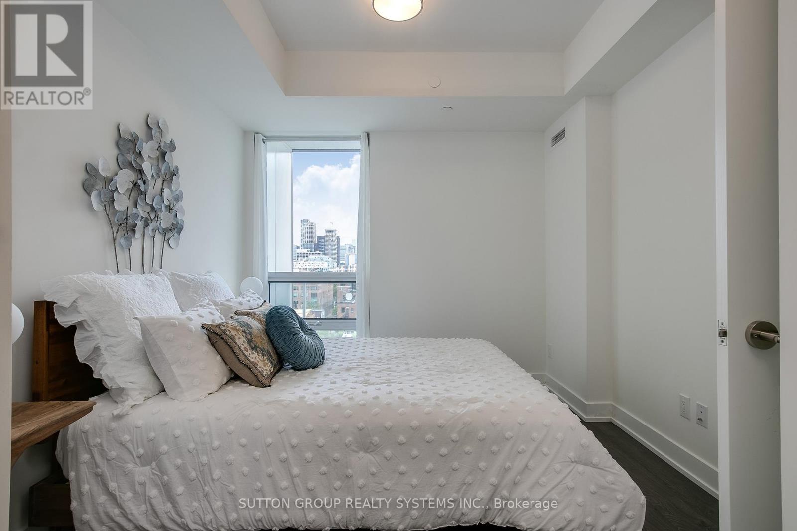 910 - 80 Vanauley Street, Toronto (kensington-chinatown), Ontario