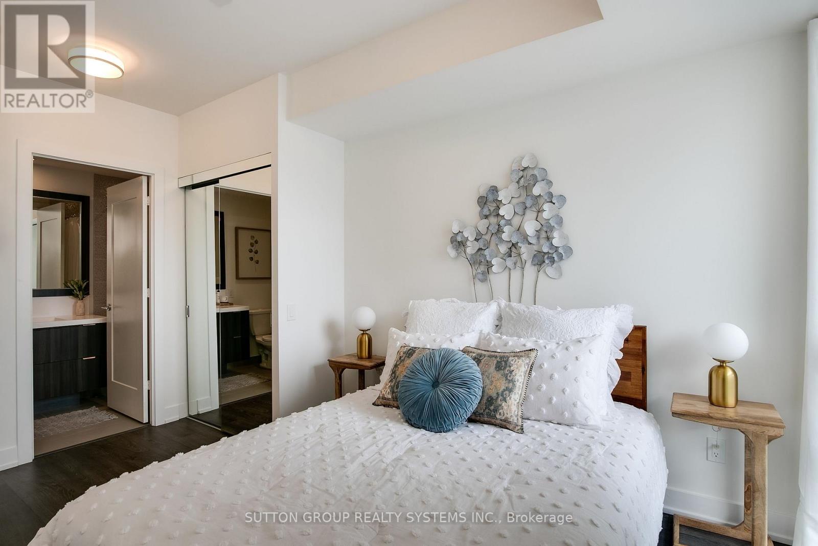 910 - 80 Vanauley Street, Toronto (kensington-chinatown), Ontario