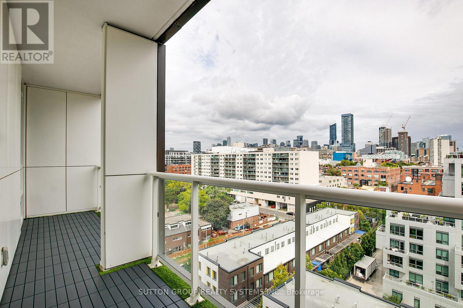 910 - 80 Vanauley Street, Toronto (kensington-chinatown), Ontario