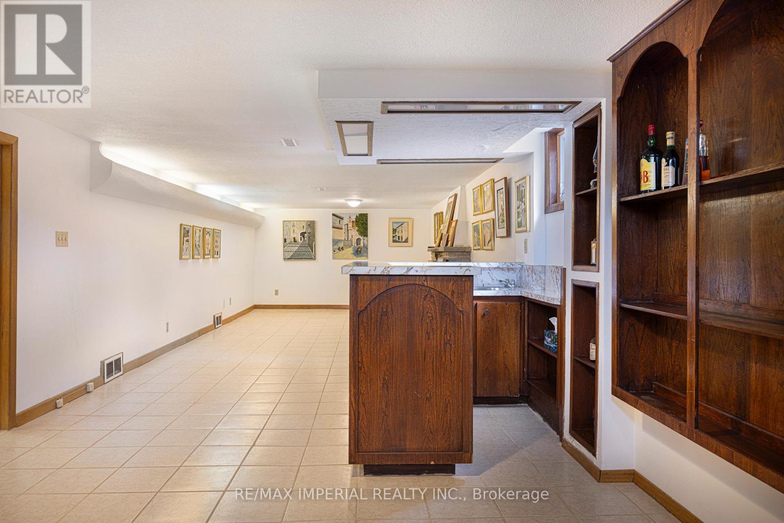 7 Doddington Drive, Toronto (stonegate-queensway), Ontario