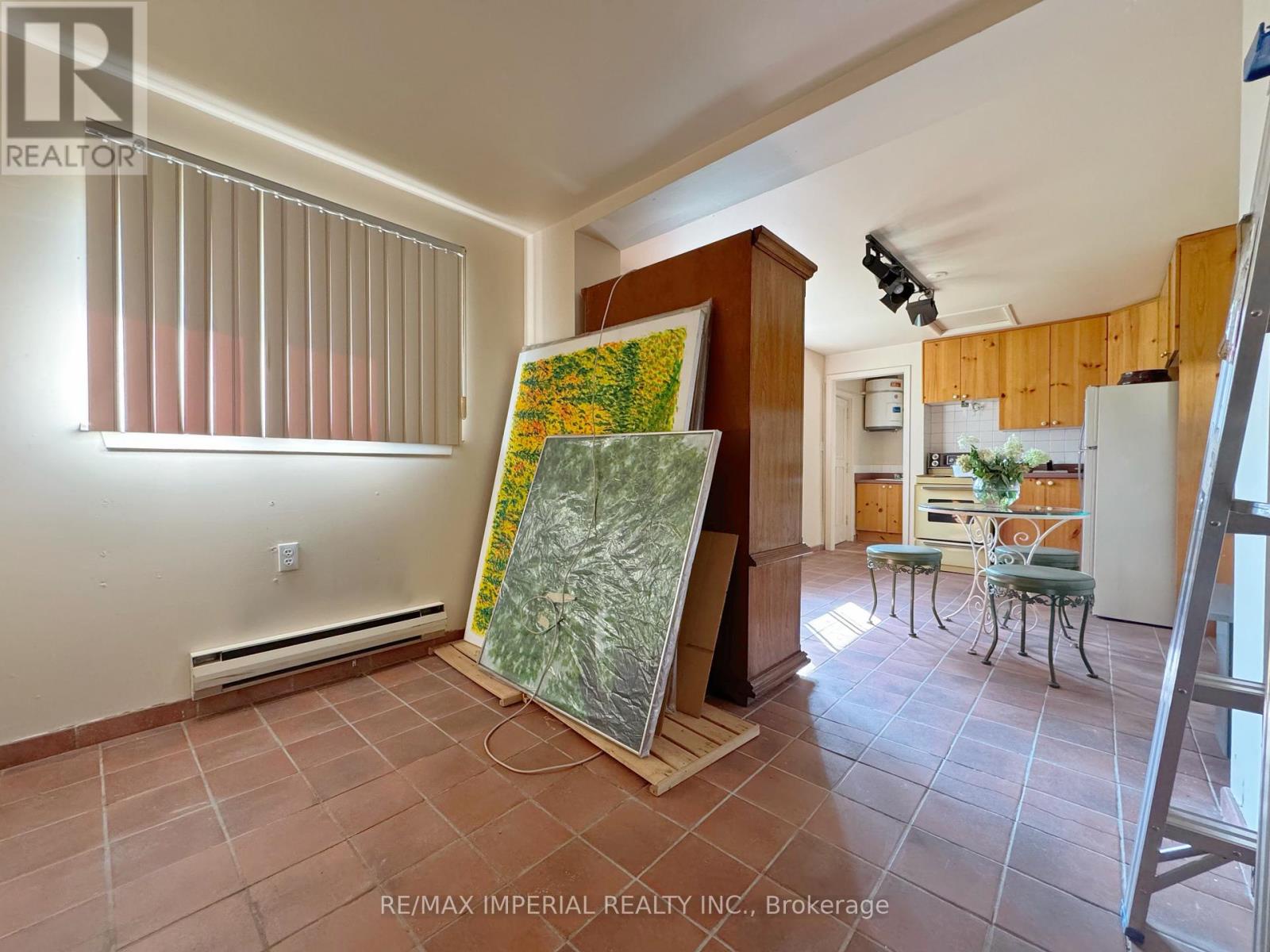 7 Doddington Drive, Toronto (stonegate-queensway), Ontario