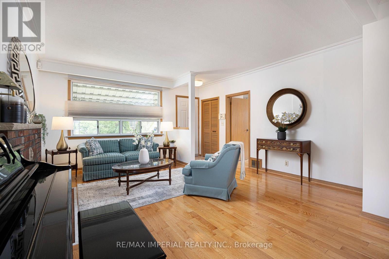 7 Doddington Drive, Toronto (stonegate-queensway), Ontario