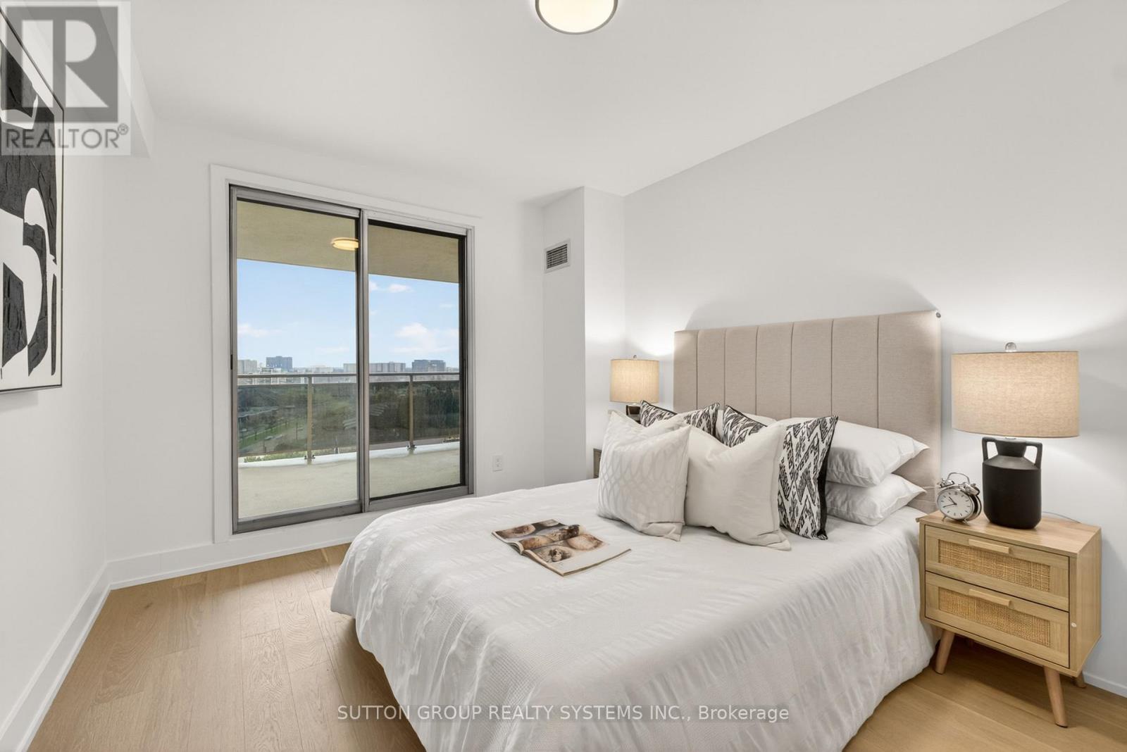 1409 - 820 Burnhamthorpe Road, Toronto (markland Wood), Ontario