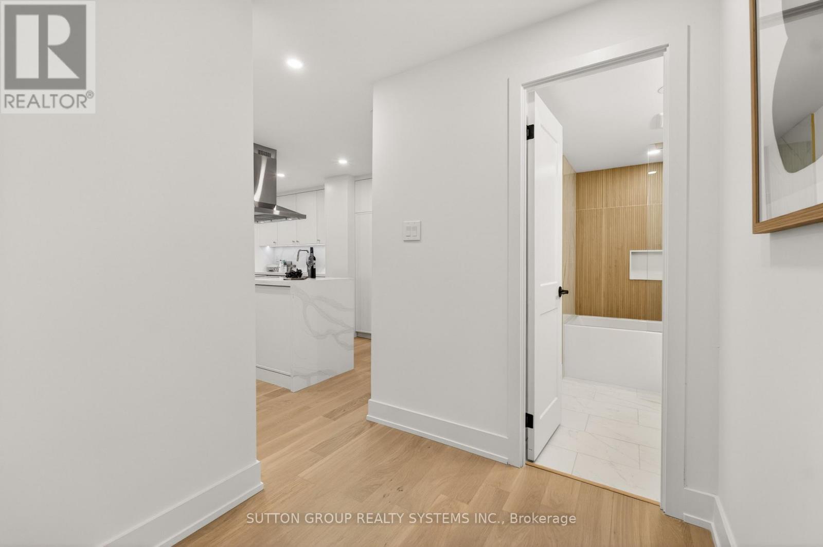 1409 - 820 Burnhamthorpe Road, Toronto (markland Wood), Ontario