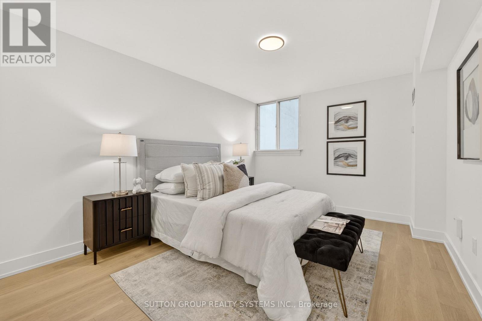 1409 - 820 Burnhamthorpe Road, Toronto (markland Wood), Ontario