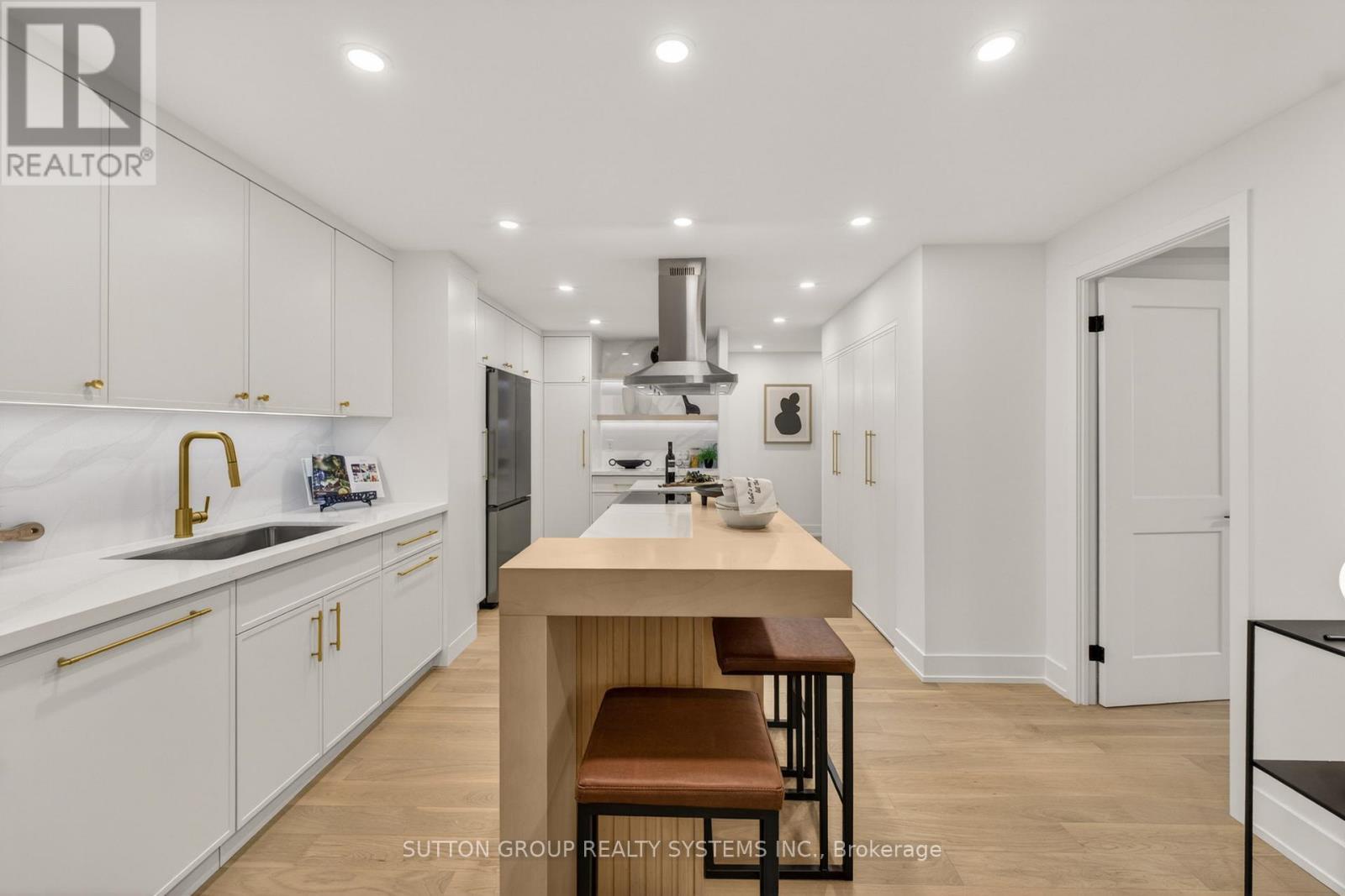 1409 - 820 Burnhamthorpe Road, Toronto (markland Wood), Ontario