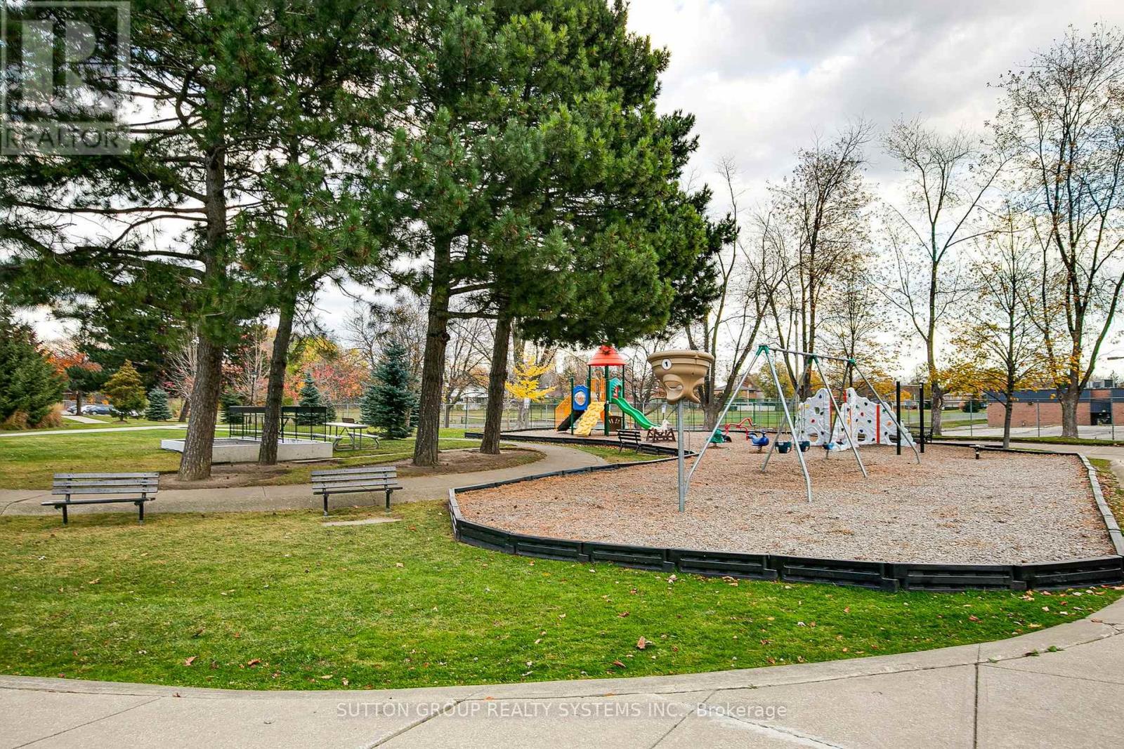 1409 - 820 Burnhamthorpe Road, Toronto (markland Wood), Ontario