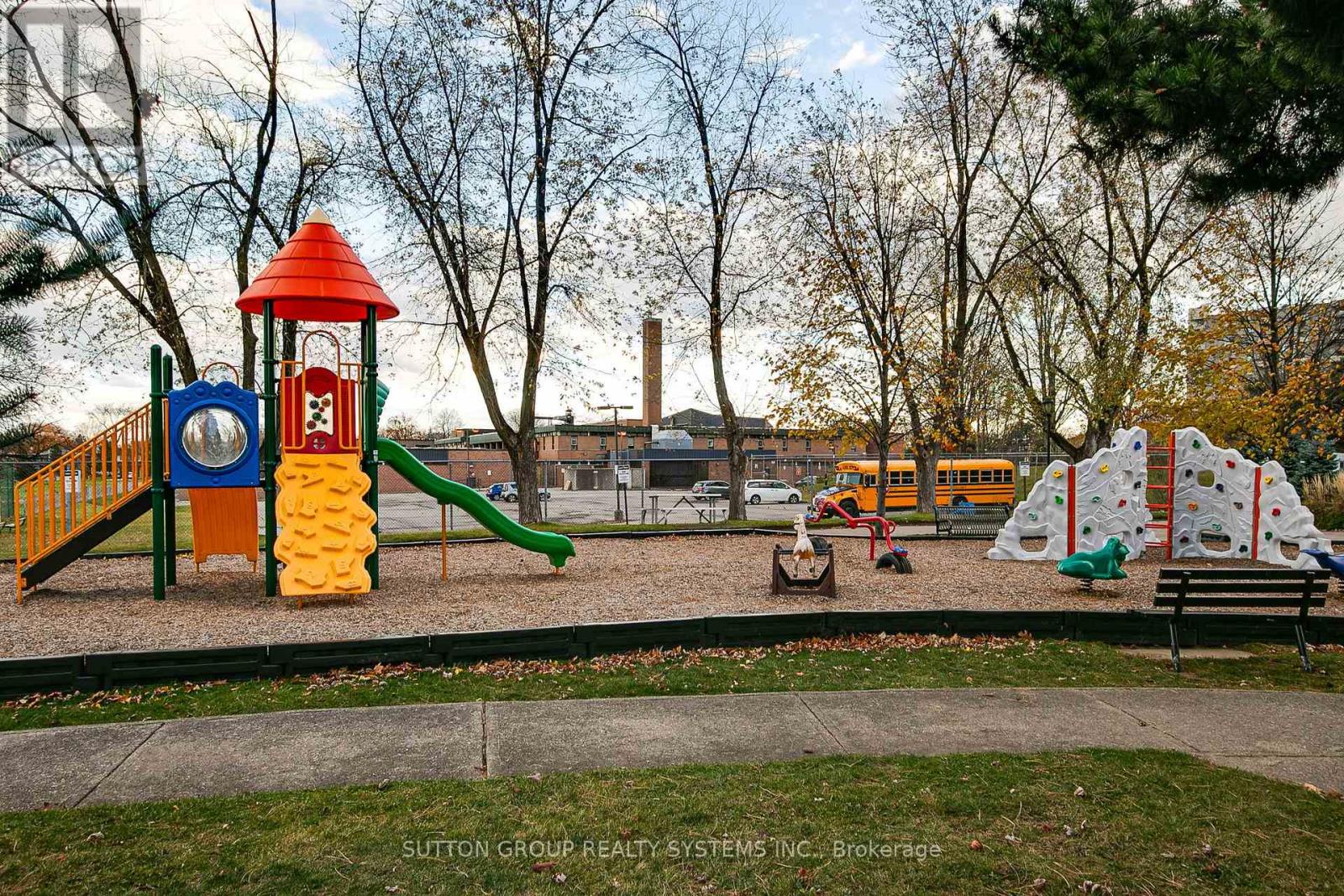 1409 - 820 Burnhamthorpe Road, Toronto (markland Wood), Ontario