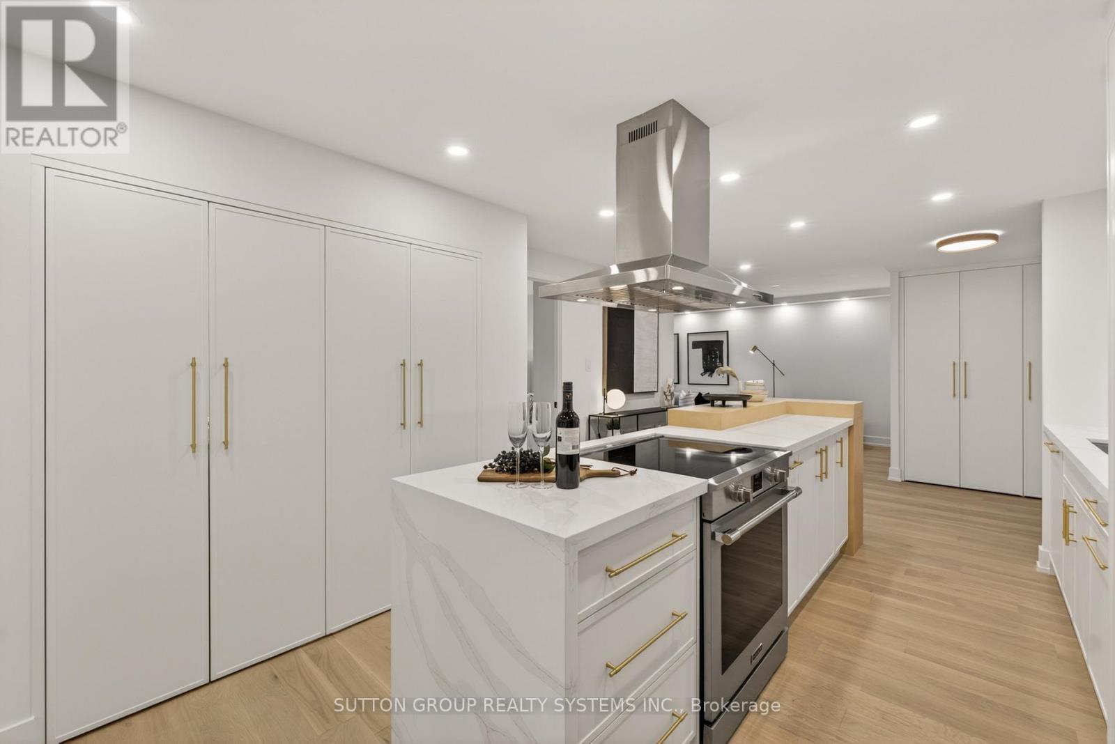 1409 - 820 Burnhamthorpe Road, Toronto (markland Wood), Ontario