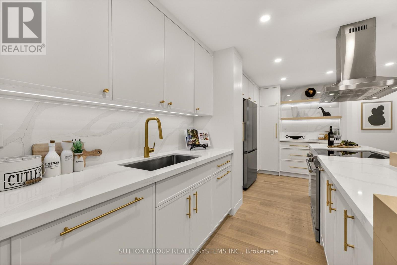 1409 - 820 Burnhamthorpe Road, Toronto (markland Wood), Ontario