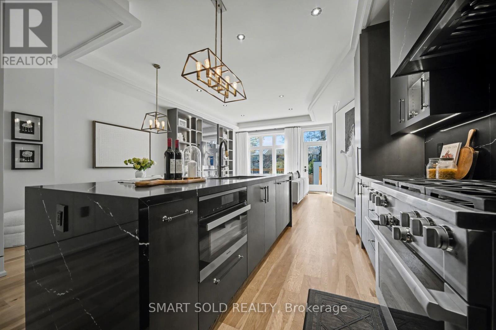 443 Hillsdale Avenue E, Toronto (mount Pleasant East), Ontario