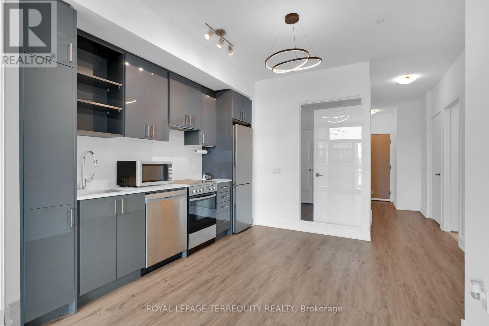 326 - 50 George Butchart Drive, Toronto (downsview-roding-cfb), Ontario