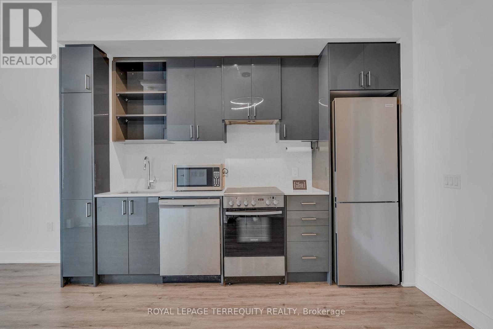 326 - 50 George Butchart Drive, Toronto (downsview-roding-cfb), Ontario