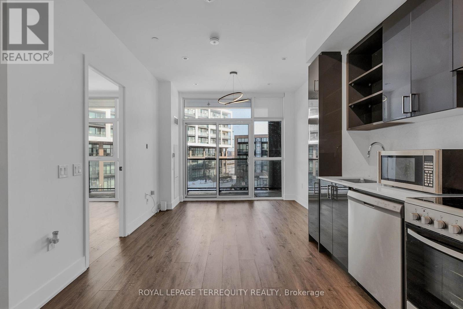 326 - 50 George Butchart Drive, Toronto (downsview-roding-cfb), Ontario