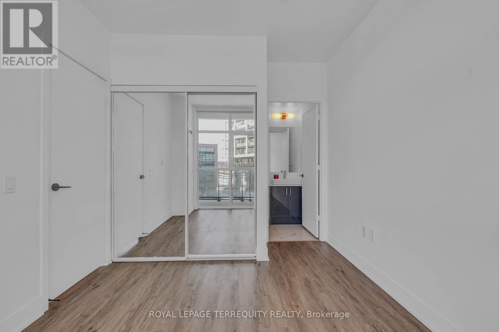 326 - 50 George Butchart Drive, Toronto (downsview-roding-cfb), Ontario