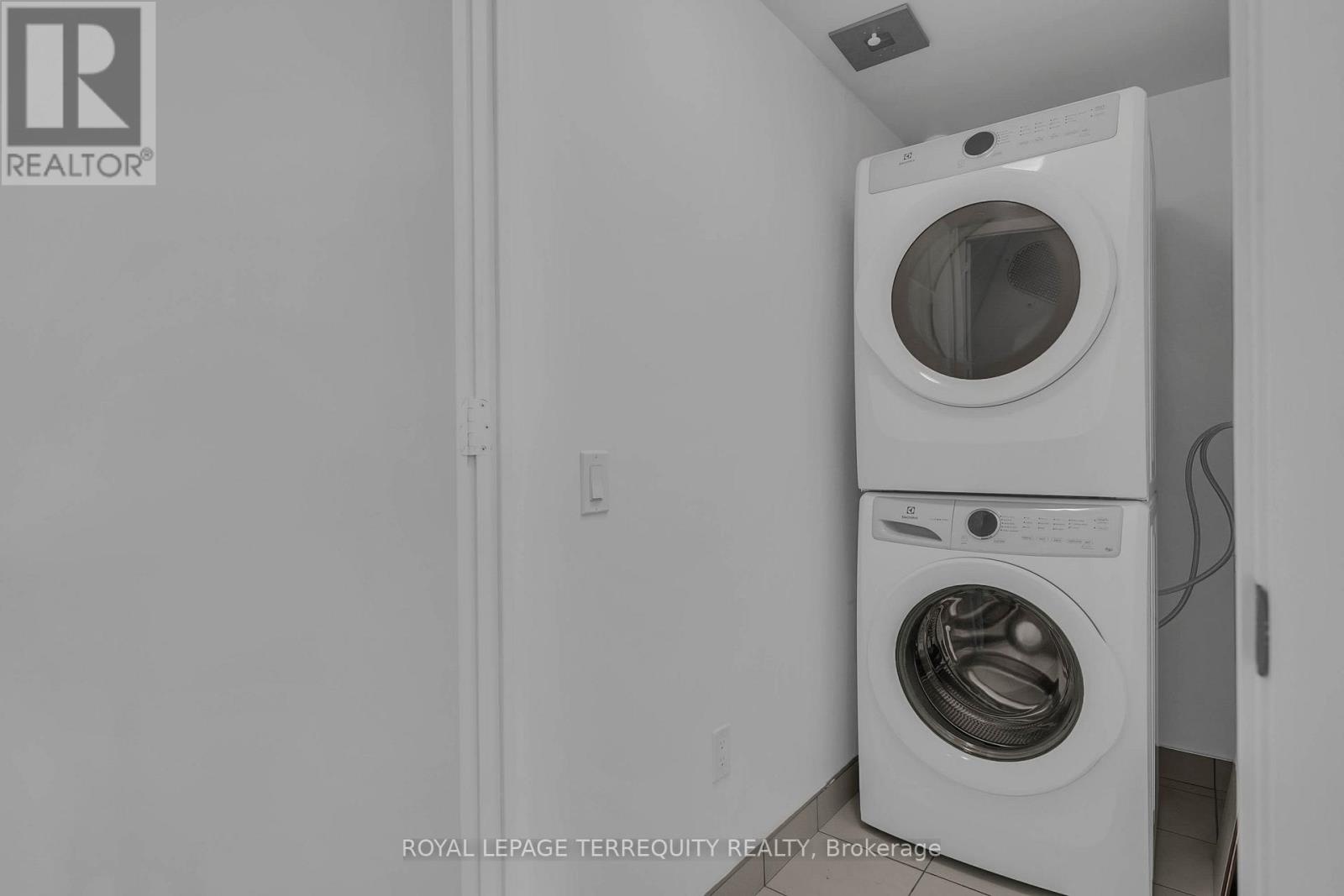 326 - 50 George Butchart Drive, Toronto (downsview-roding-cfb), Ontario