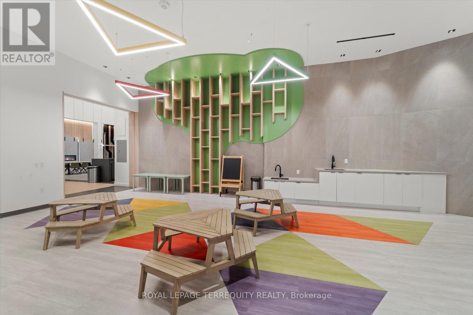 326 - 50 George Butchart Drive, Toronto (downsview-roding-cfb), Ontario