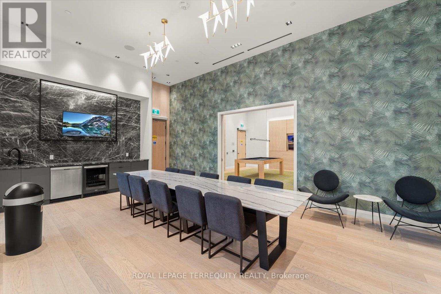 326 - 50 George Butchart Drive, Toronto (downsview-roding-cfb), Ontario