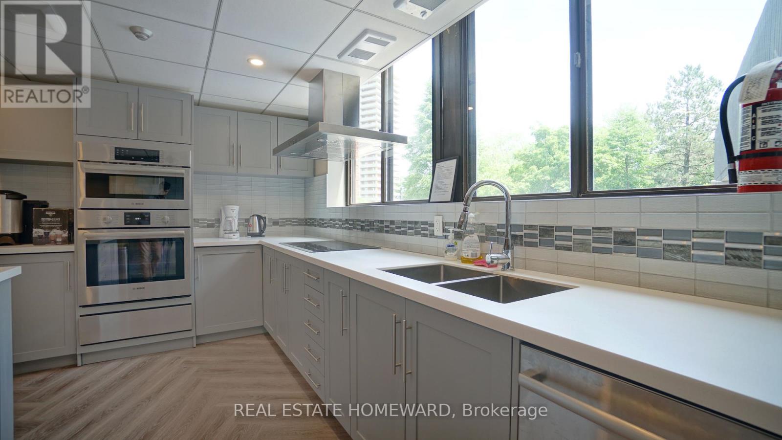 908 - 757 Victoria Park Avenue, Toronto (oakridge), Ontario