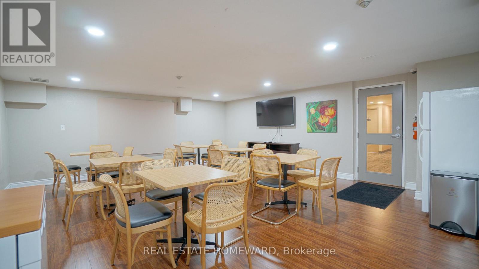 908 - 757 Victoria Park Avenue, Toronto (oakridge), Ontario