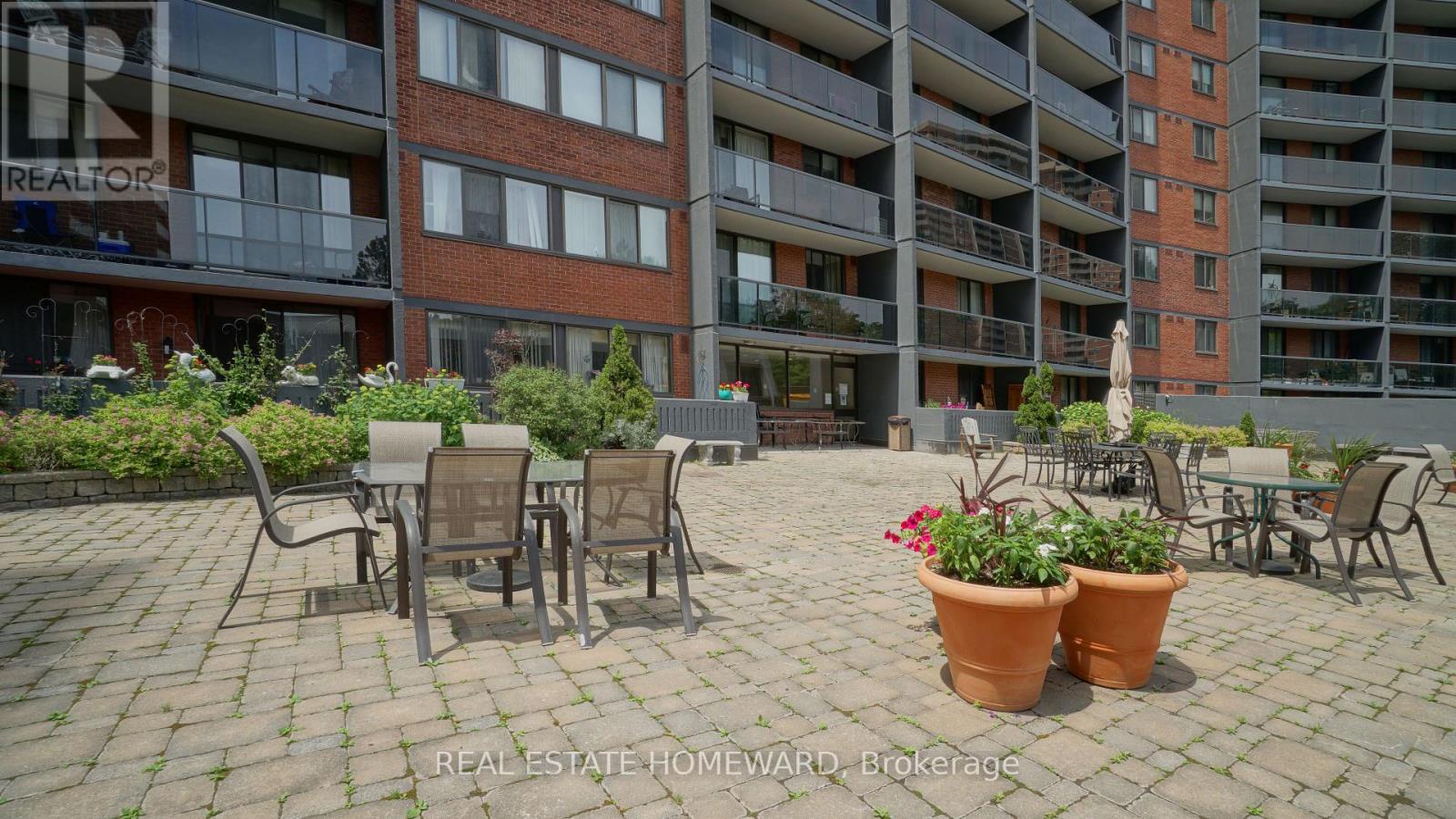 908 - 757 Victoria Park Avenue, Toronto (oakridge), Ontario