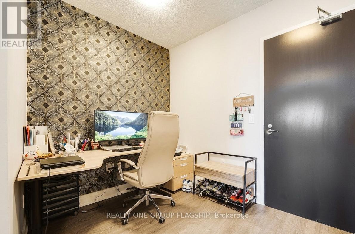 2405 - 9 Valhalla Inn Road, Toronto (islington-city Centre West), Ontario