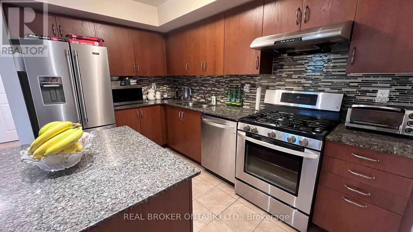 29 - 13 Eaton Park Lane, Toronto (l'amoreaux), Ontario