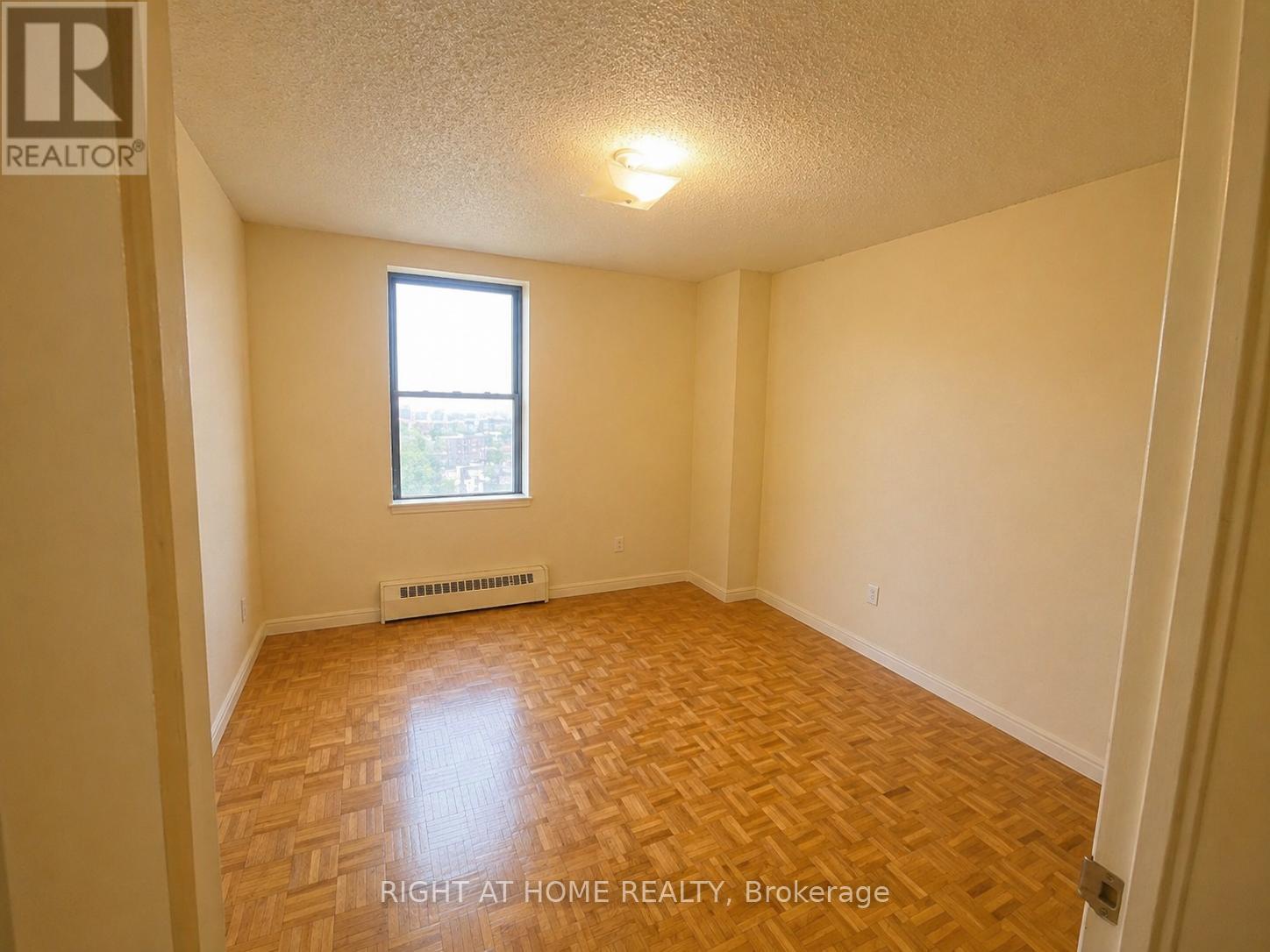 811 - 4673 Jane Street, Toronto (black Creek), Ontario