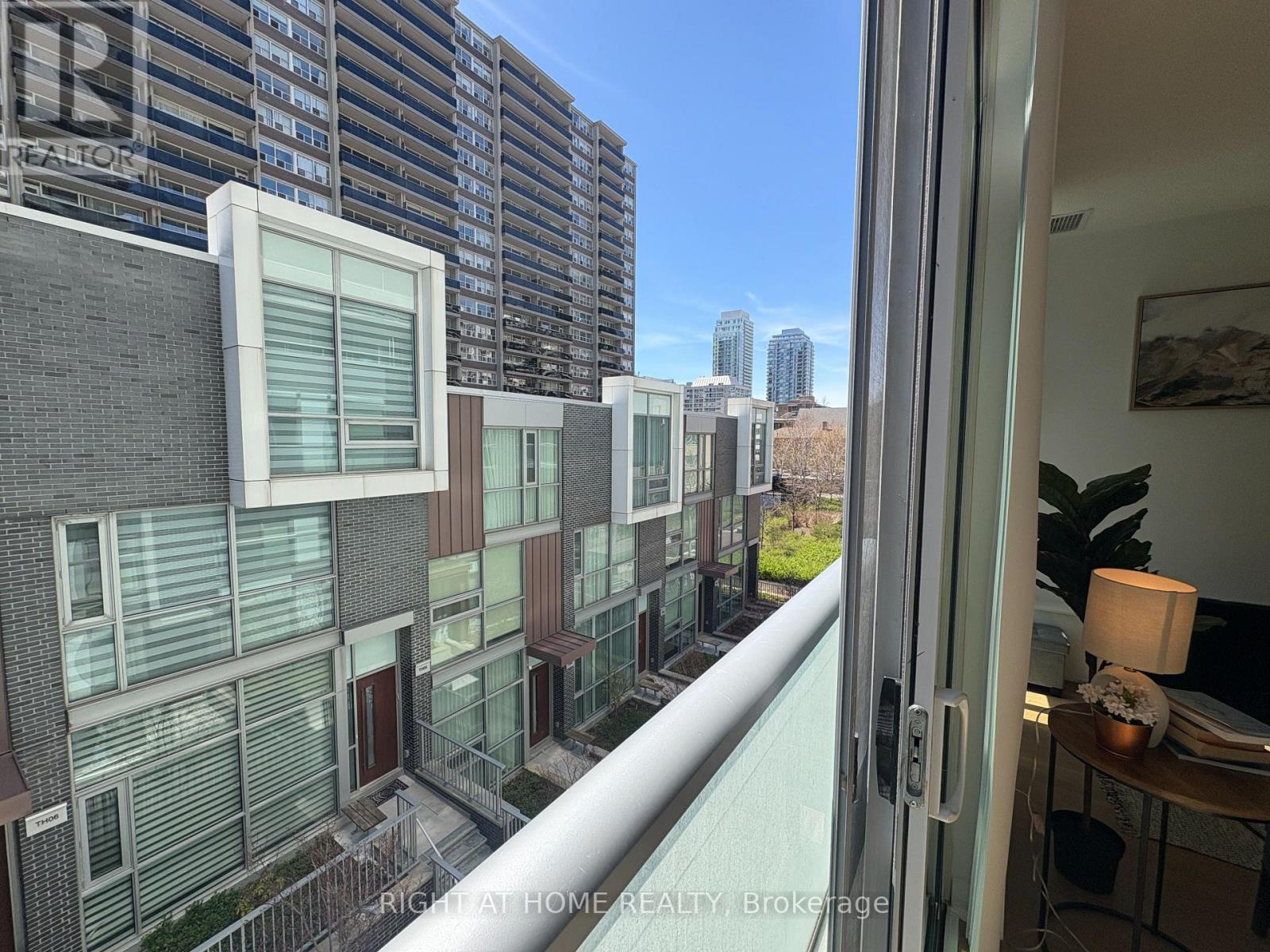 308 - 101 Erskine Avenue, Toronto (mount Pleasant West), Ontario