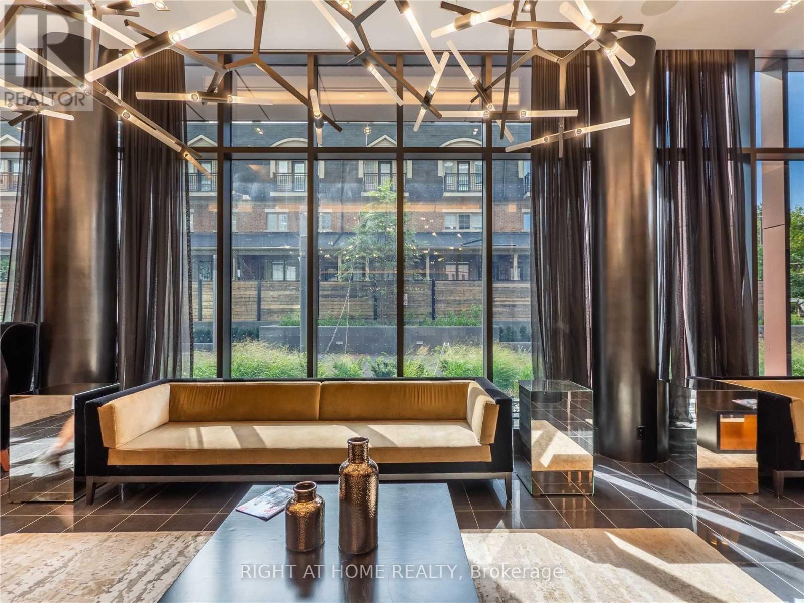 308 - 101 Erskine Avenue, Toronto (mount Pleasant West), Ontario