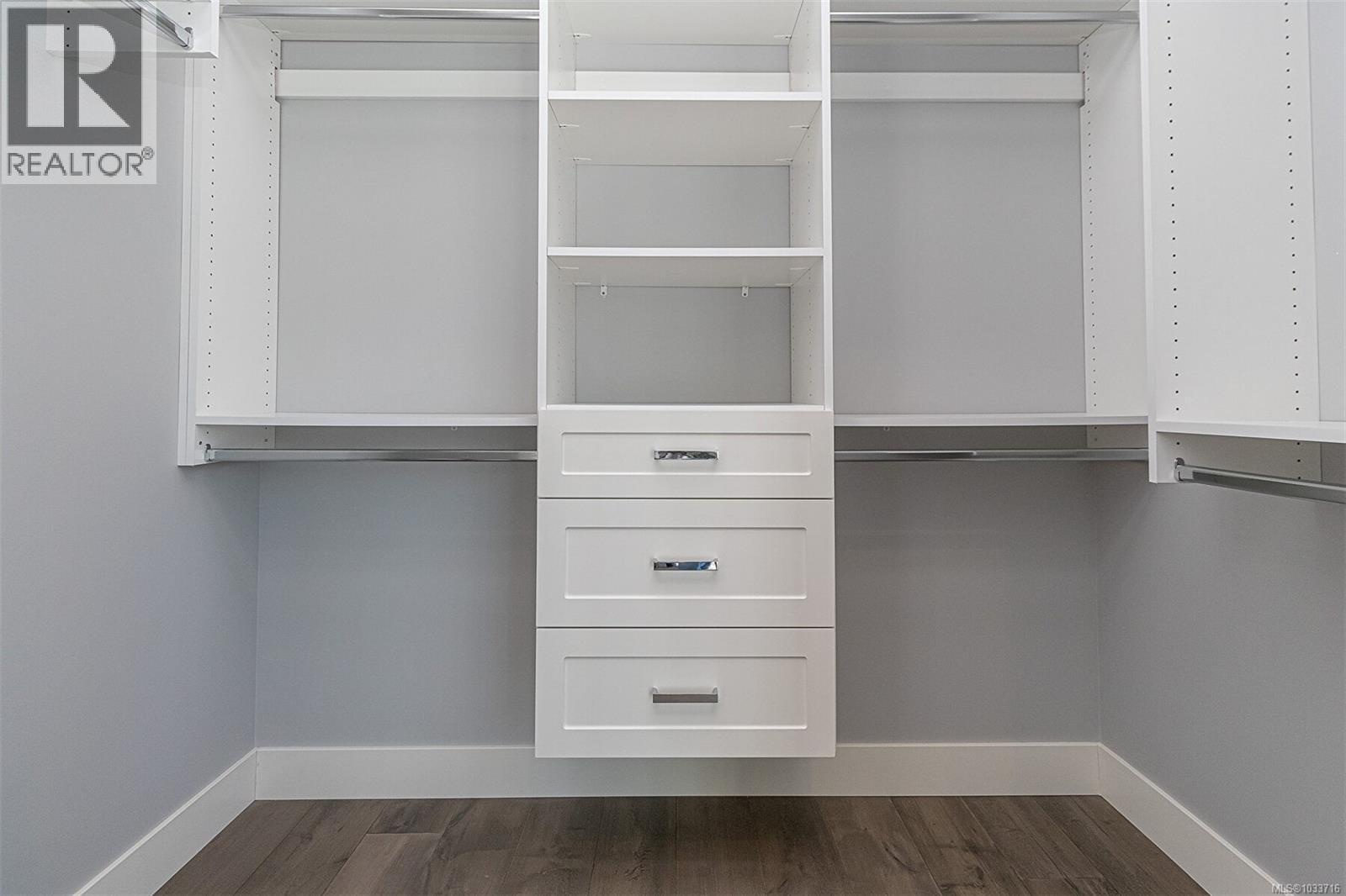 909 Bank St, Victoria, British Columbia