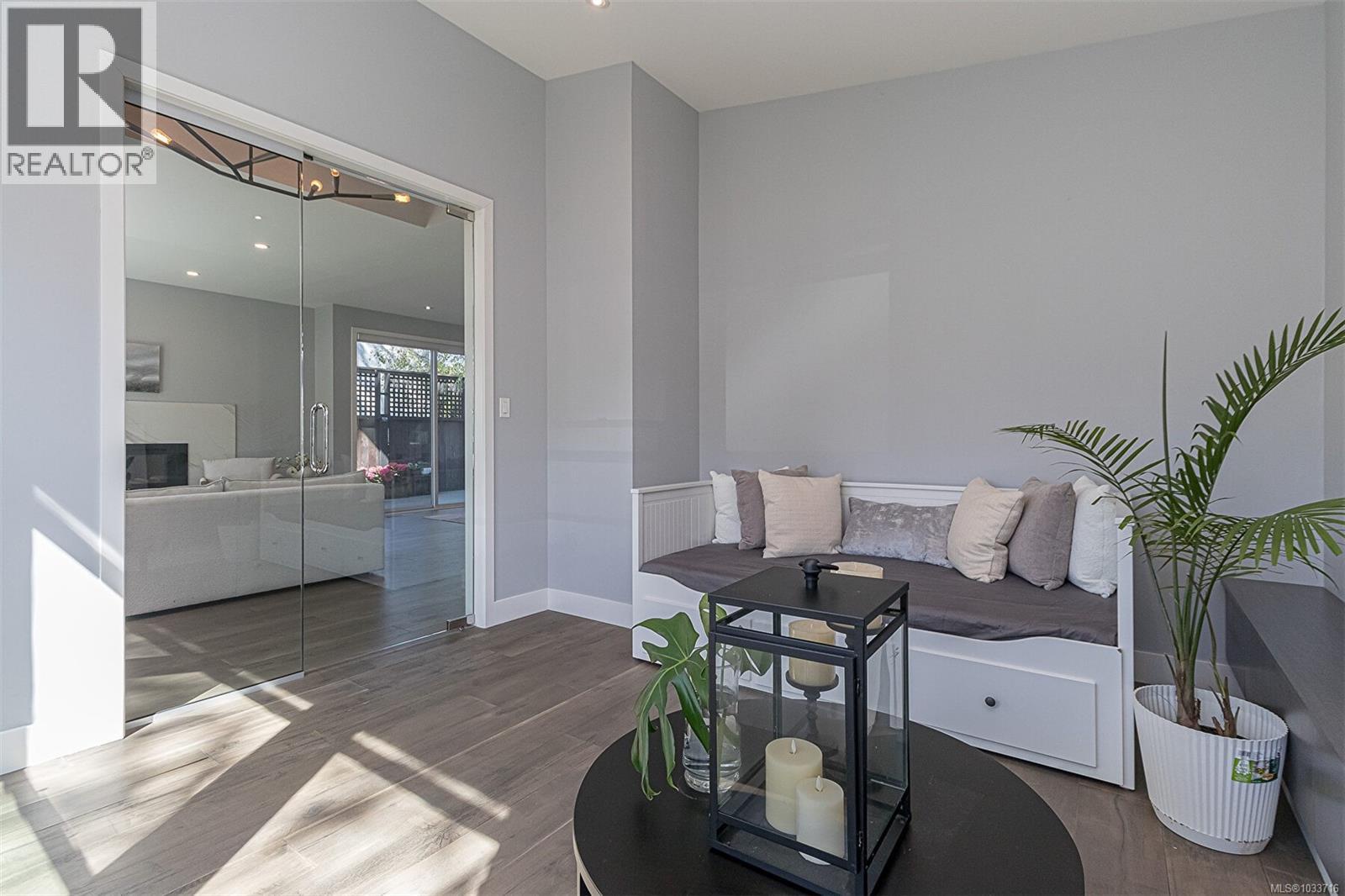 909 Bank St, Victoria, British Columbia