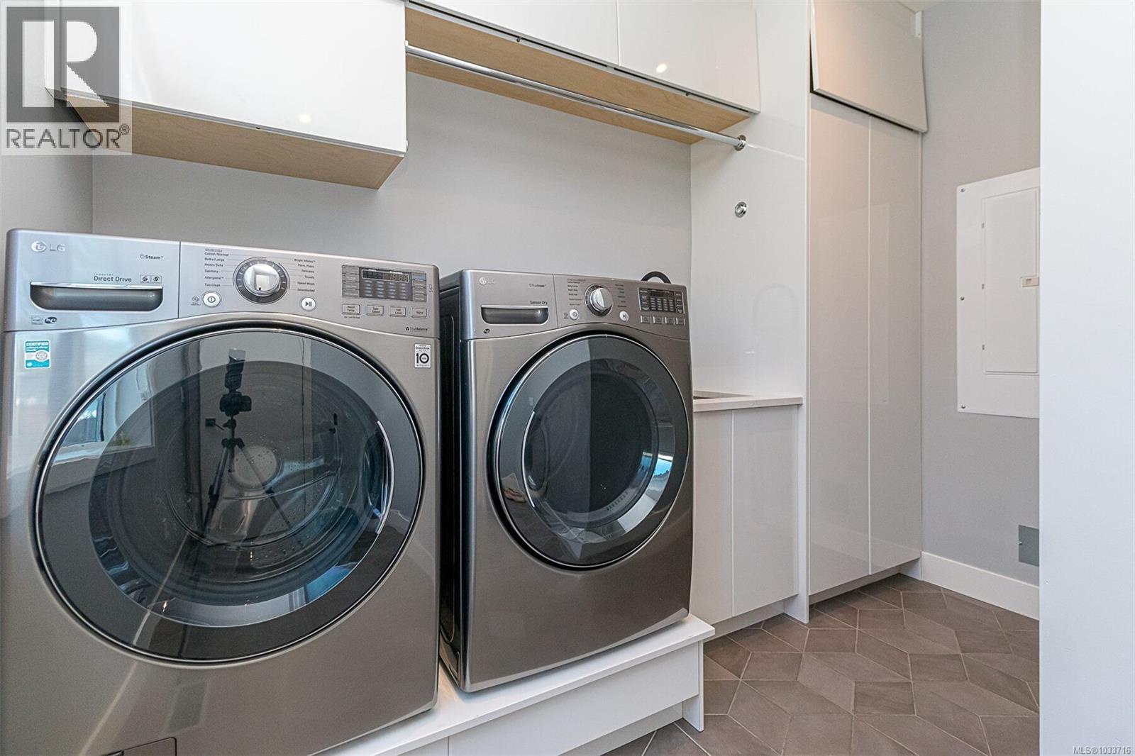 909 Bank St, Victoria, British Columbia