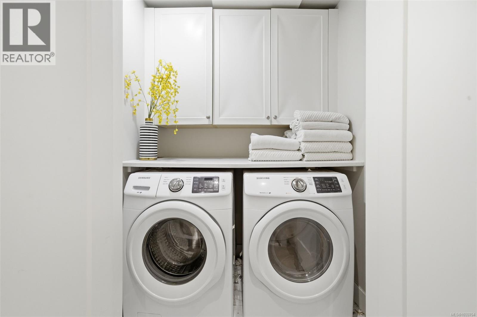 3 10490 Resthaven Dr, Sidney, British Columbia