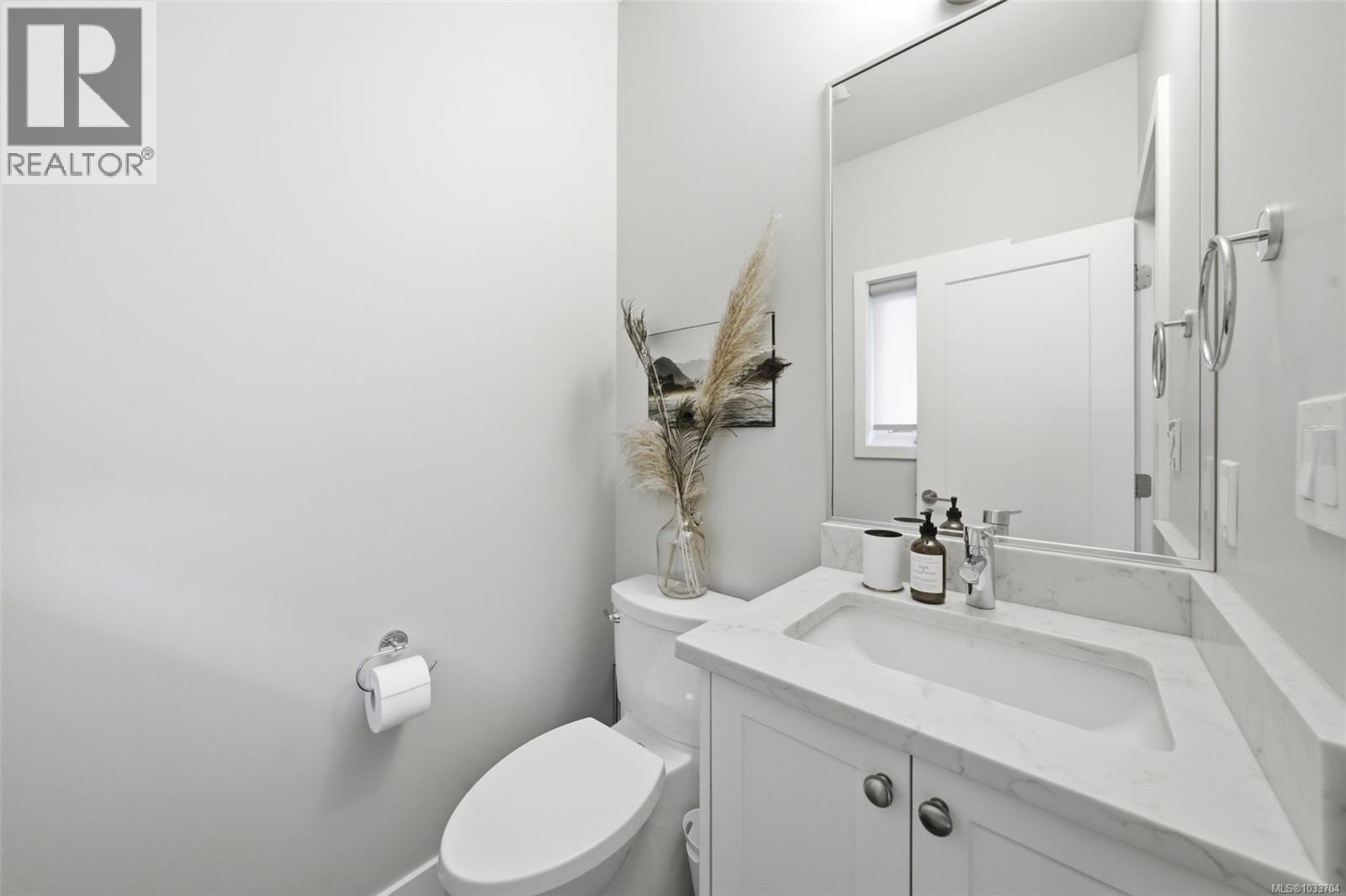 3 10490 Resthaven Dr, Sidney, British Columbia